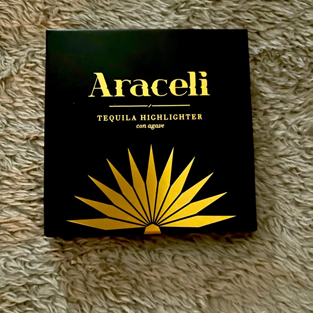 Araceli tequila highlighter